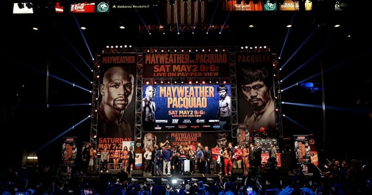 Взвешивание перед боем Мейвезер - Пакьяо / © boxingscene.com