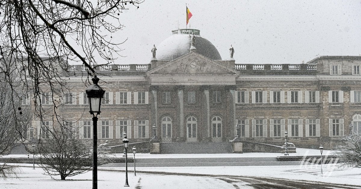 Замок Лакен