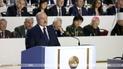 Лукашенко закашлялся на массовом мероприятии и заявил, что к нему "опять эта зараза вернулась" (видео)