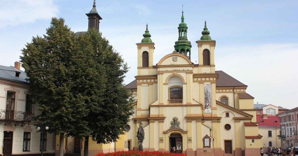 Що подивитися в Івано-Франківську, якщо ви в місті проїздом