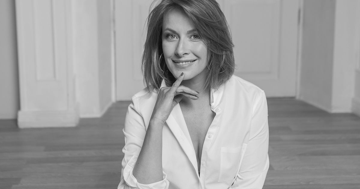 Нежная Елена Кравец предстала в романтической черно-белой фотосессии