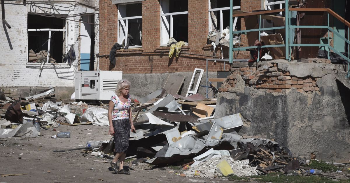 Окупанти тероризують українців