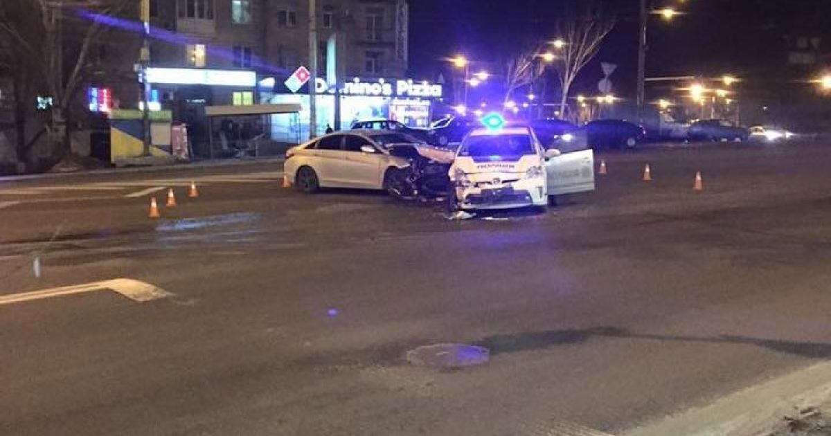 Столичная полиция снова крушит свои автомобили