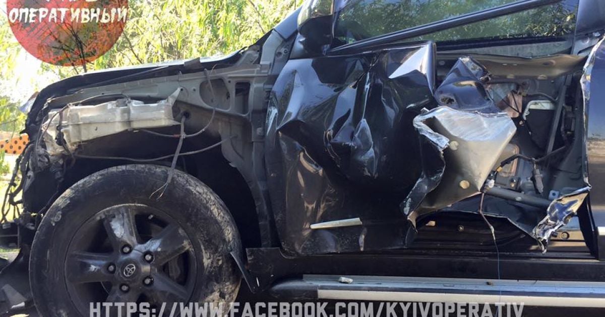 В Киеве пьяные молодчики устроили масштабное ДТП и угрожали полиции - СМИ