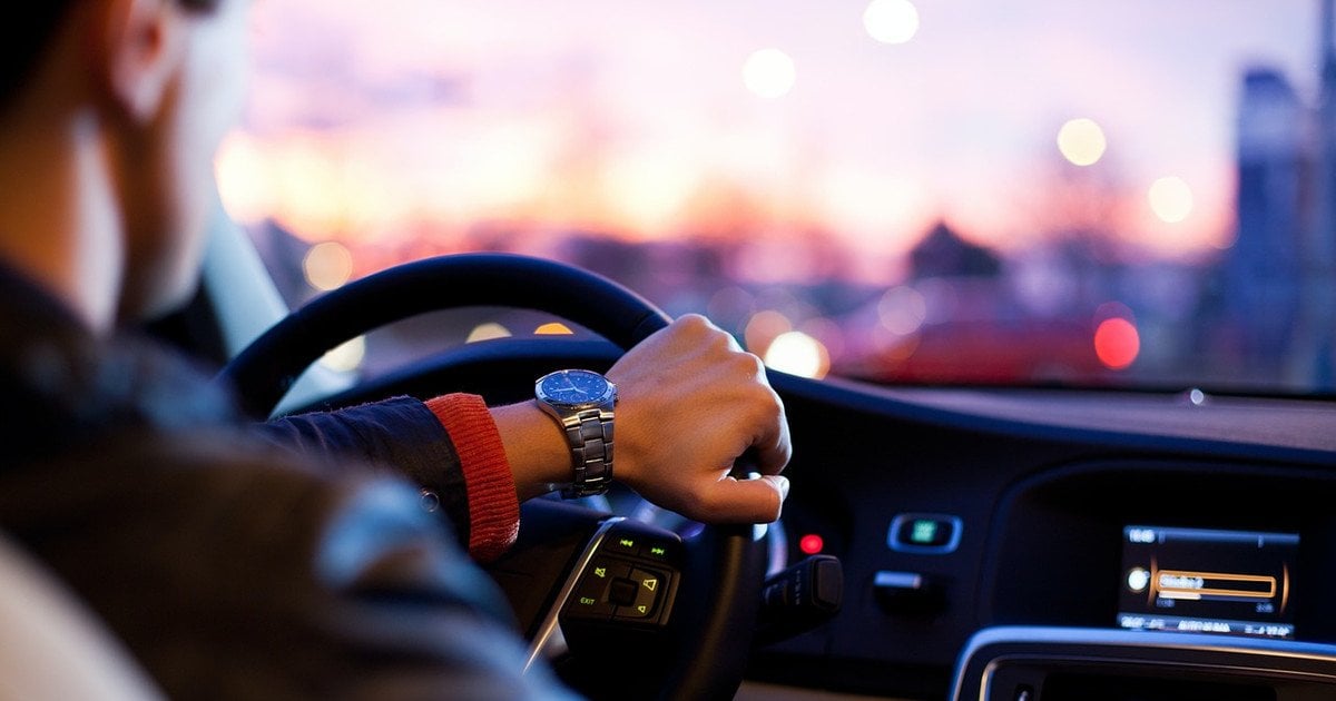 Автомобіль