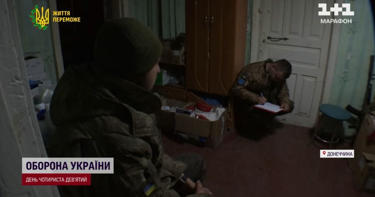 Вблизи Соледара сельский дом превратили в медпункт, куда доставляют только в сумерках: бойцы здесь вспоминают бои