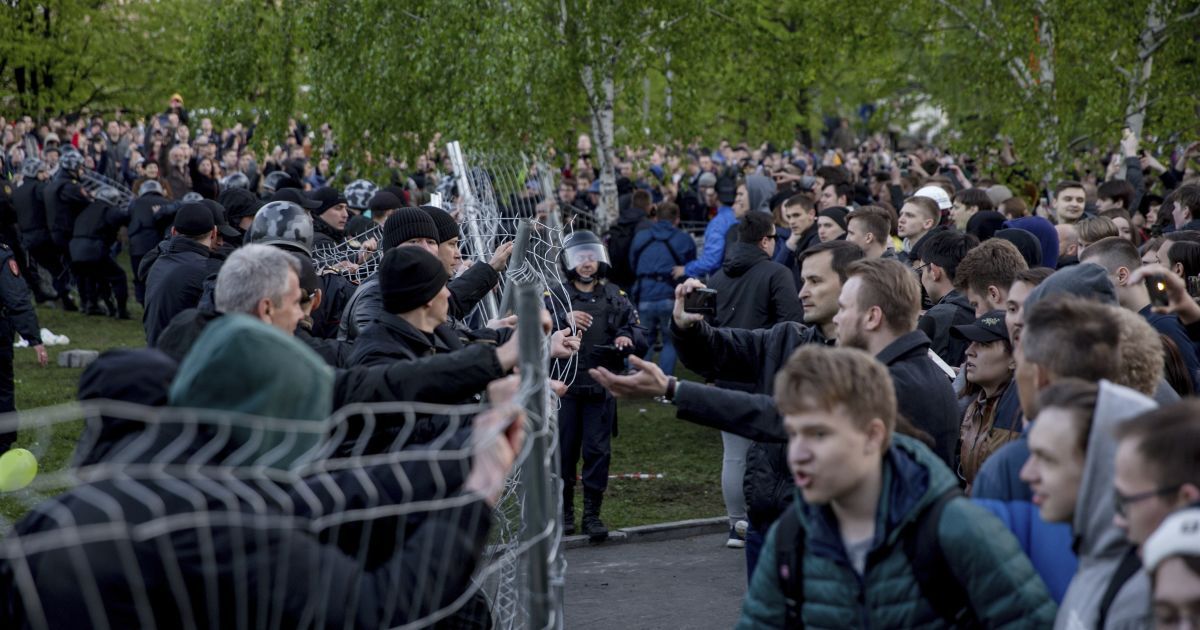 "Конфлікт вичерпано": губернатор закликав змінити місце для скандального храму в Єкатеринбурзі