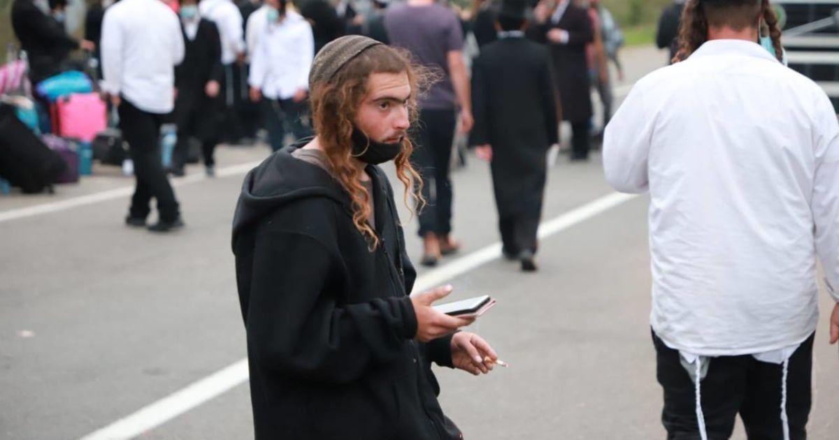 Очільник МВС Ізраїлю попросив Зеленського пропустити паломників-хасидів з Білорусі