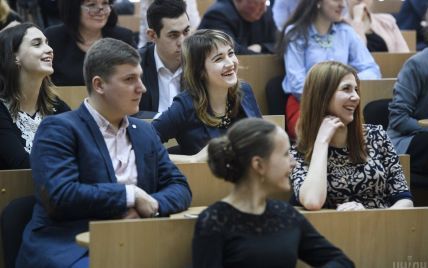 С нового года оккупанты собираются учить украинских студентов по "российским стандартам"