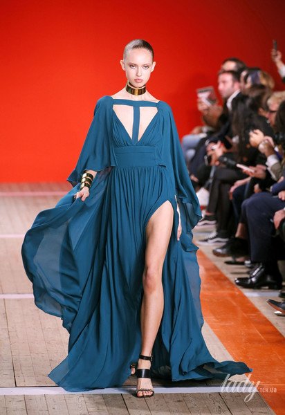 Коллекция Elie Saab прет-а-порте сезона весна-лето 2020 / © East News