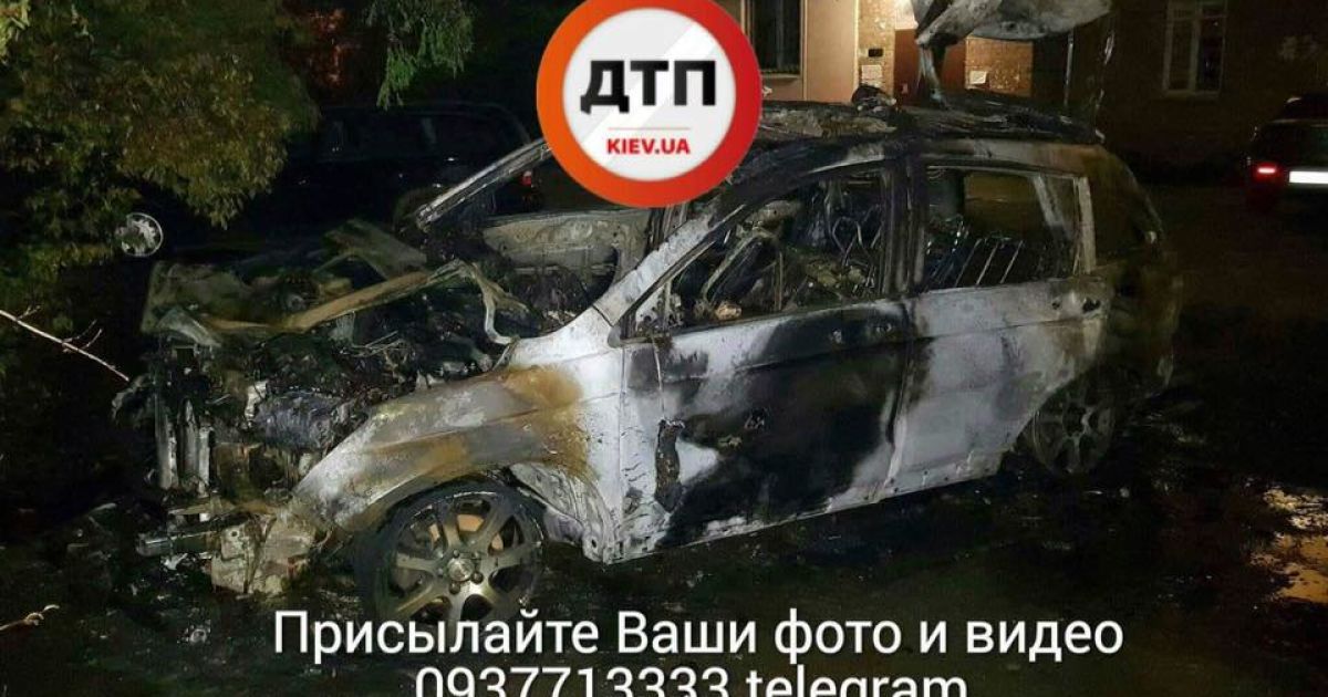 У Києві спалили машини_5 / © dtp.kiev.ua