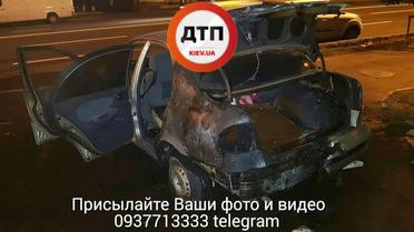 У Києві спалили машини_10 / © dtp.kiev.ua