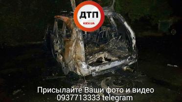 У Києві спалили машини_1 / © dtp.kiev.ua