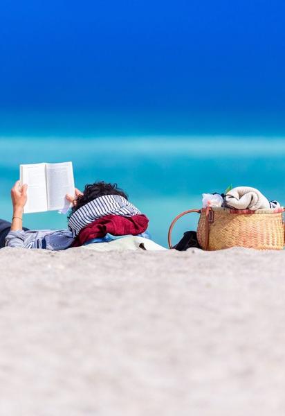 П'ять найкращих книжок літа, які варто прочитати у відпустці