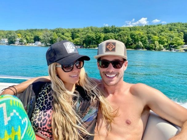 / © instagram.com/parishilton