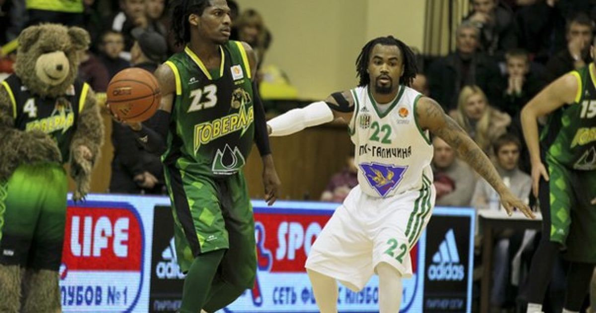 Матч "Говерлы" и "Политехники" в сезоне 2012/2013.