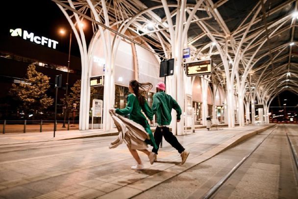 Олег Псюк со своей девушкой Александрой / © instagram.com/bilobrov_oleksandra