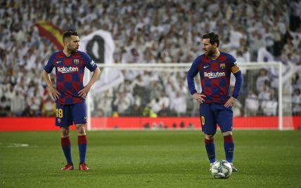 Футболисты "Барселоны" откажутся от 70% зарплаты