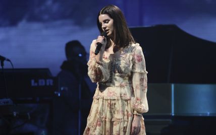Лана Дель Рей скасувала низку концертів у Європі через хворобу