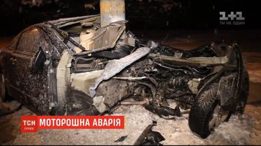 Автомобіль розірвало навпіл: подробиці ДТП у Дніпрі