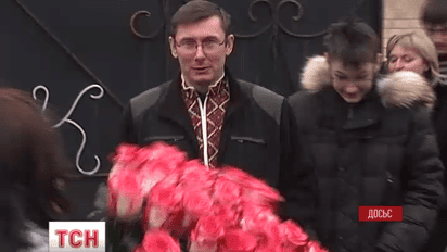 От помощника депутата к генеральному прокурору прошел путь Юрий Луценко