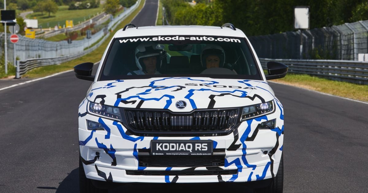 Skoda Kodiaq RS под управлением женщины установил рекорд "Северной петли"