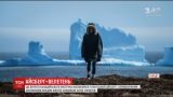 Огромный айсберг возле Канады привлекает туристов со всего мира