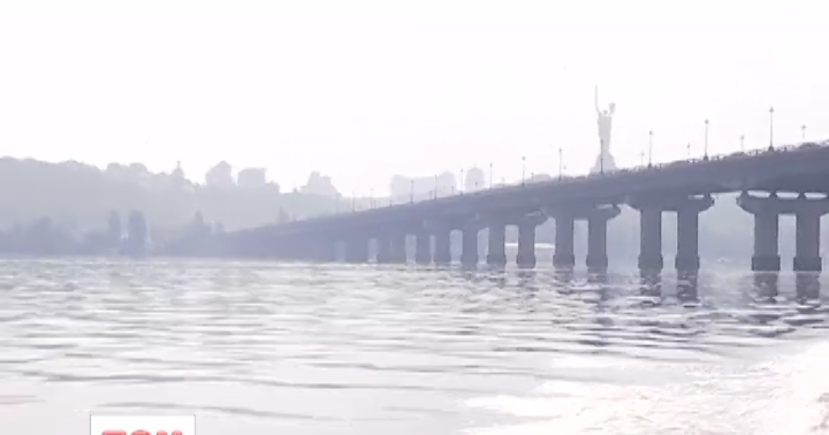 В Киеве обваливается мост Патона