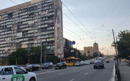 На дорогах Киева наблюдаются многочисленные пробки: где труднее всего проехать