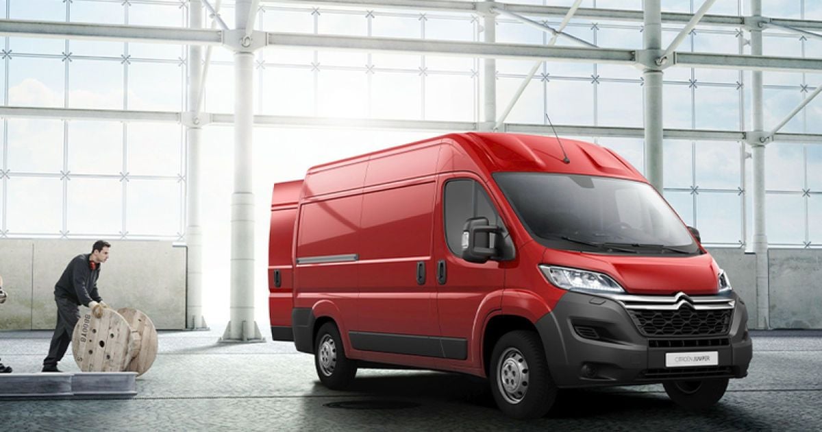 Фургони Peugeot Boxer і Citroen Jumper отримають електричну версію