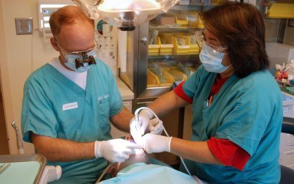 В России стоматолог вырвал пациенту 22 здоровых зуба