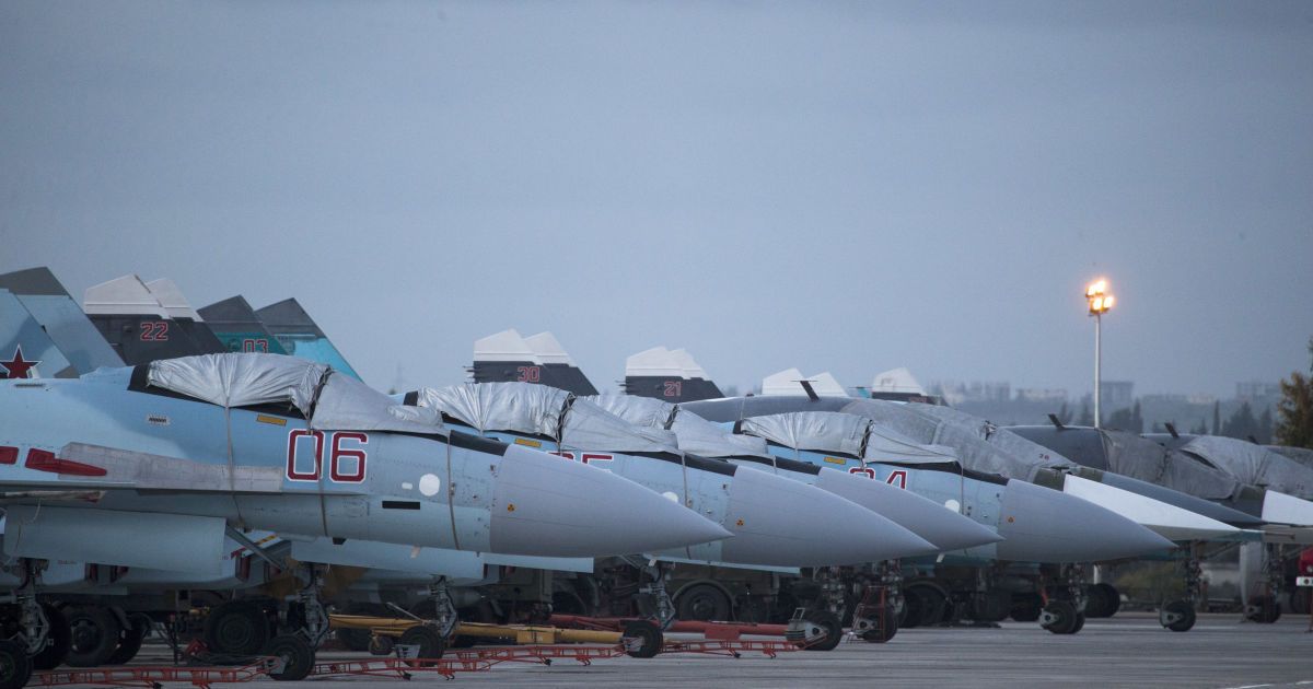 Российские бомбардировщики, атакующие КАБами украинские города