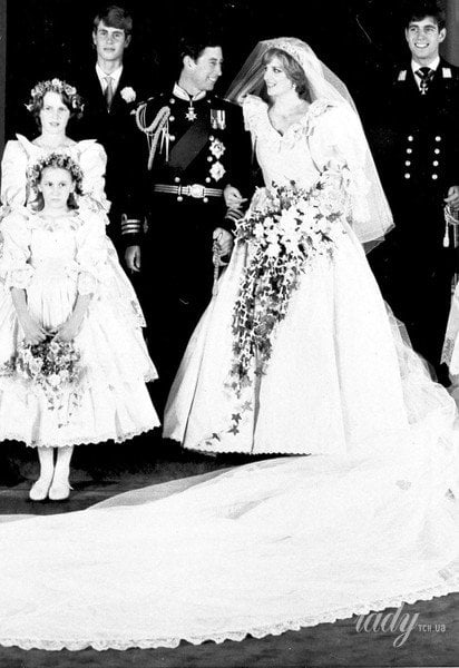 Принцесса Диана и принц Чарльз, свадьба 29 июля 1981 года / © Associated Press