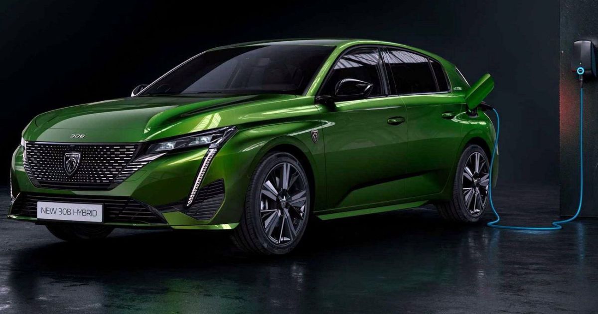400 километров на одном заряде: Peugeot анонсировала новый мощный электромобиль