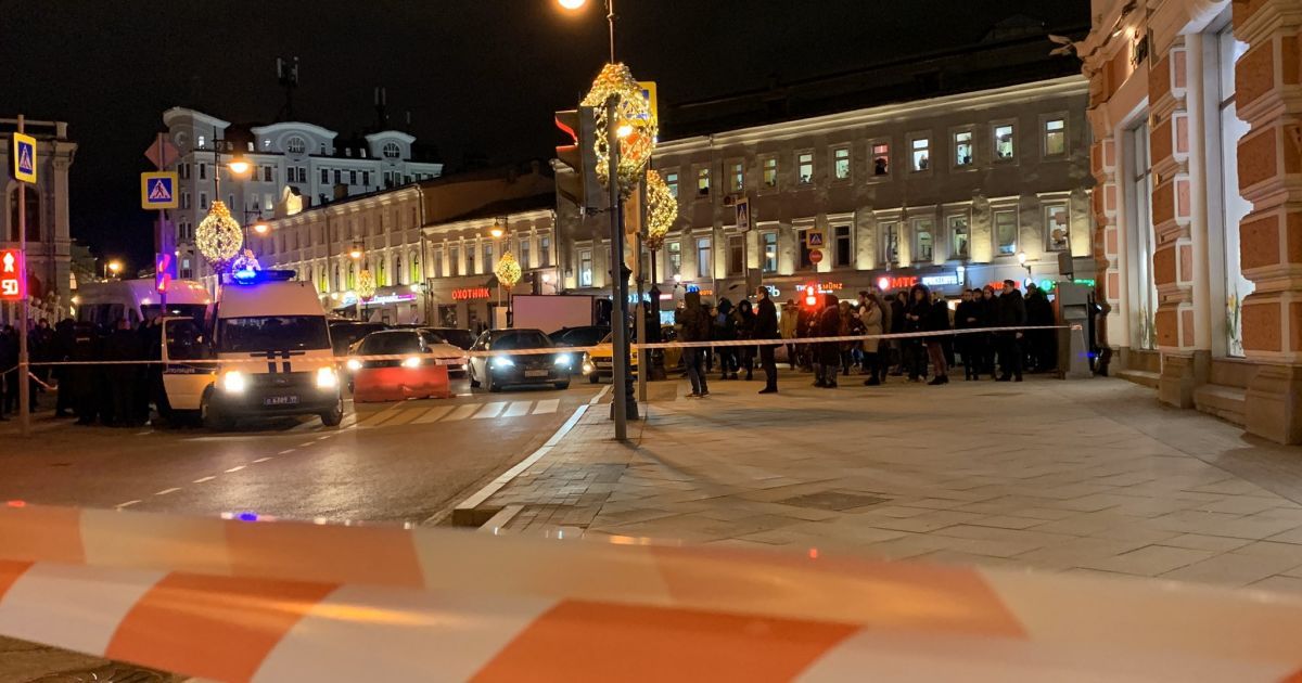 В Сети появилось видео расстрела правоохранителей в центре Москвы