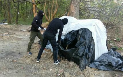Аваков назвал "средневековой дикостью" разгон лагеря ромов на Лысой горе