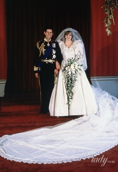 Принцесса Диана и принц Чарльз, свадьба 29 июля 1981 года / © Associated Press