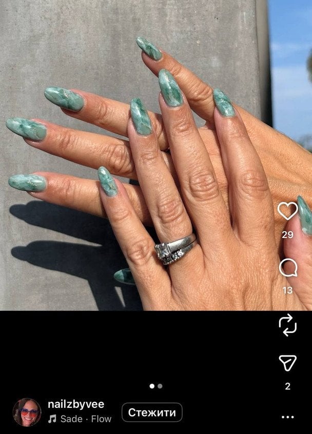 jade nails / © Instagram
