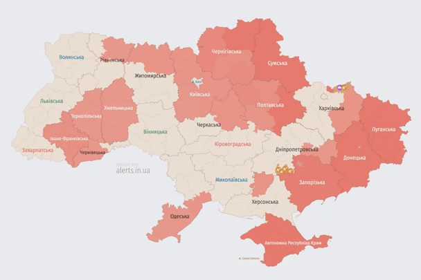 В Україні масштабна тривога через загрозу БпЛА