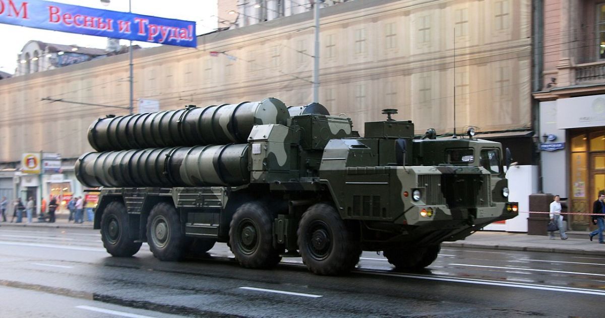 Российские СМИ узнали подробности контракта относительно поставок скандальных С-300 в Иран