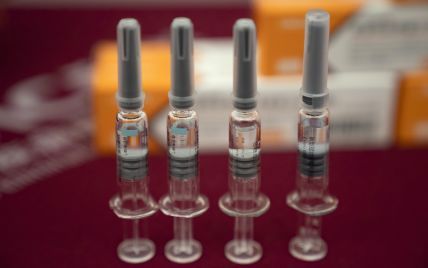 У ВООЗ заявили, що жодна вакцина від СOVID-19 поки що не пройшла остаточну реєстрацію