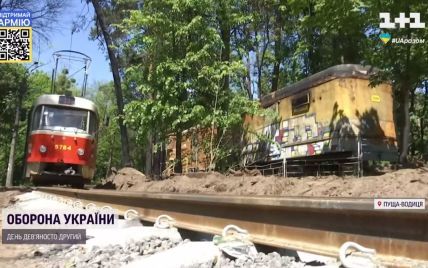Новые рельсы из "Азовстали": самый длинный трамвайный маршрут Украины из Киева в пригород возобновил работу