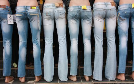 ЄС хоче запровадити підвищені мита на американські сталь, футболки та джинси
