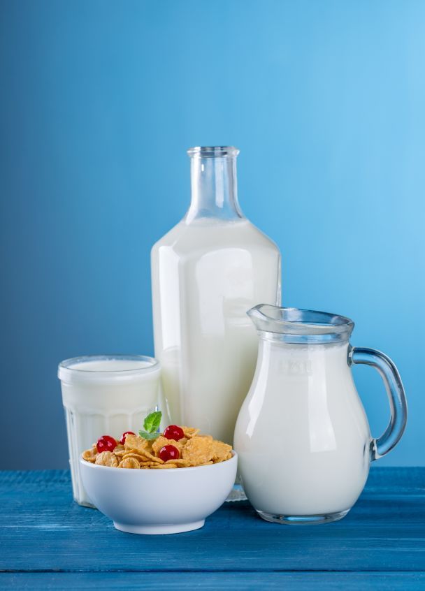 Молоко є джерелом 13 основних поживних речовин / © pixabay.com