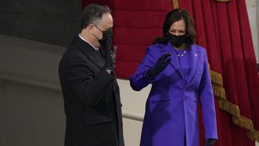 Камала Харрис и Дуг Эмхофф / © Associated Press