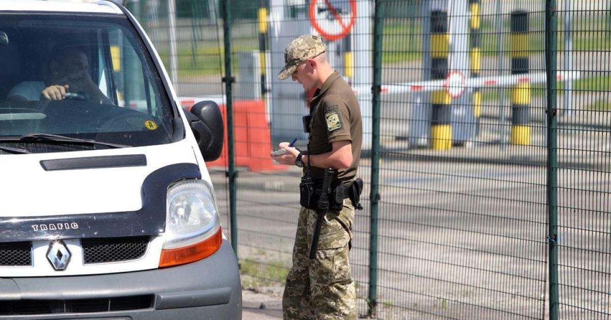 Угрожает ли что-то мужчинам, которые до войны выехали за границу и не вернулись в Украину