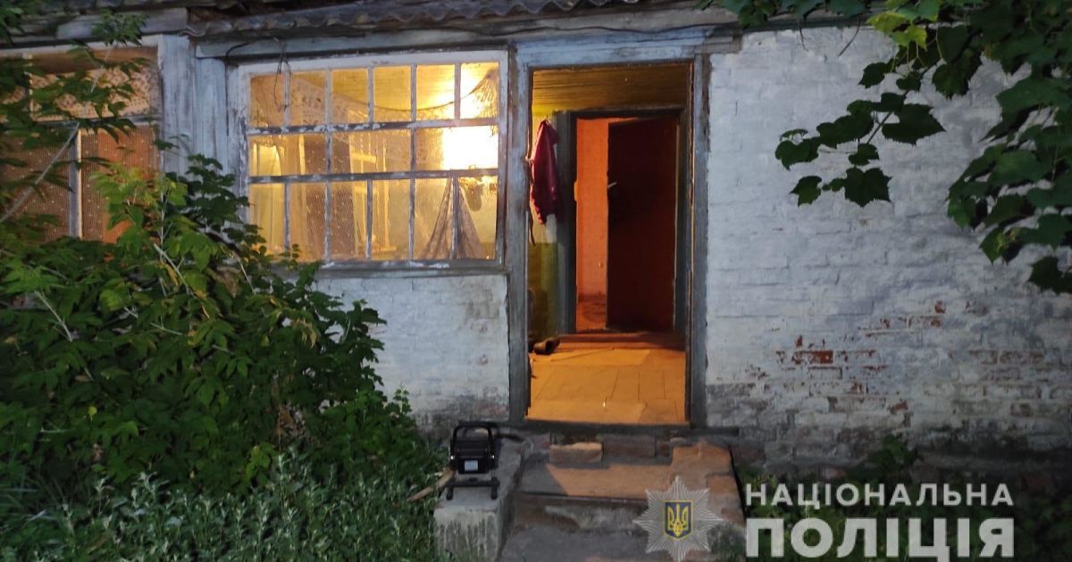 Убил и сам позвонил в полицию: в Сумской области отчим зарезал своего пасынка (фото)