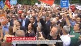Тисячі людей вийшли на вулиці Анкари, вимагаючи звільнити опозиційного політика