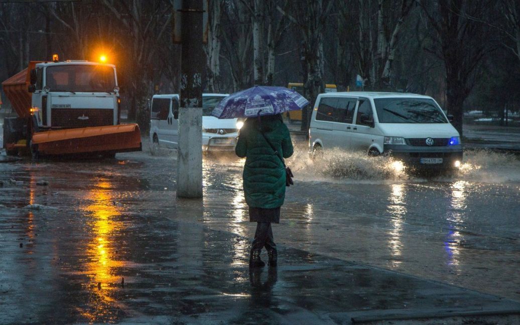 Ливень в Одессе 18 января / © УНИАН