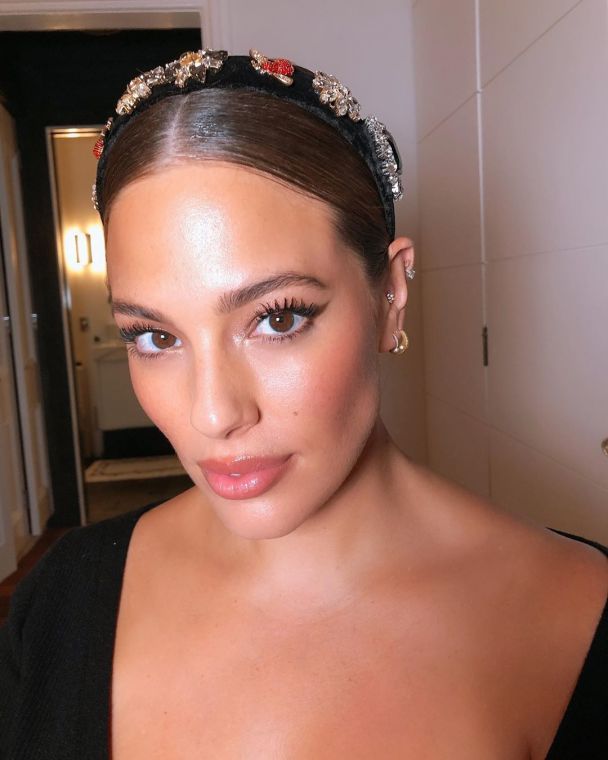  / © instagram.com/ashleygraham